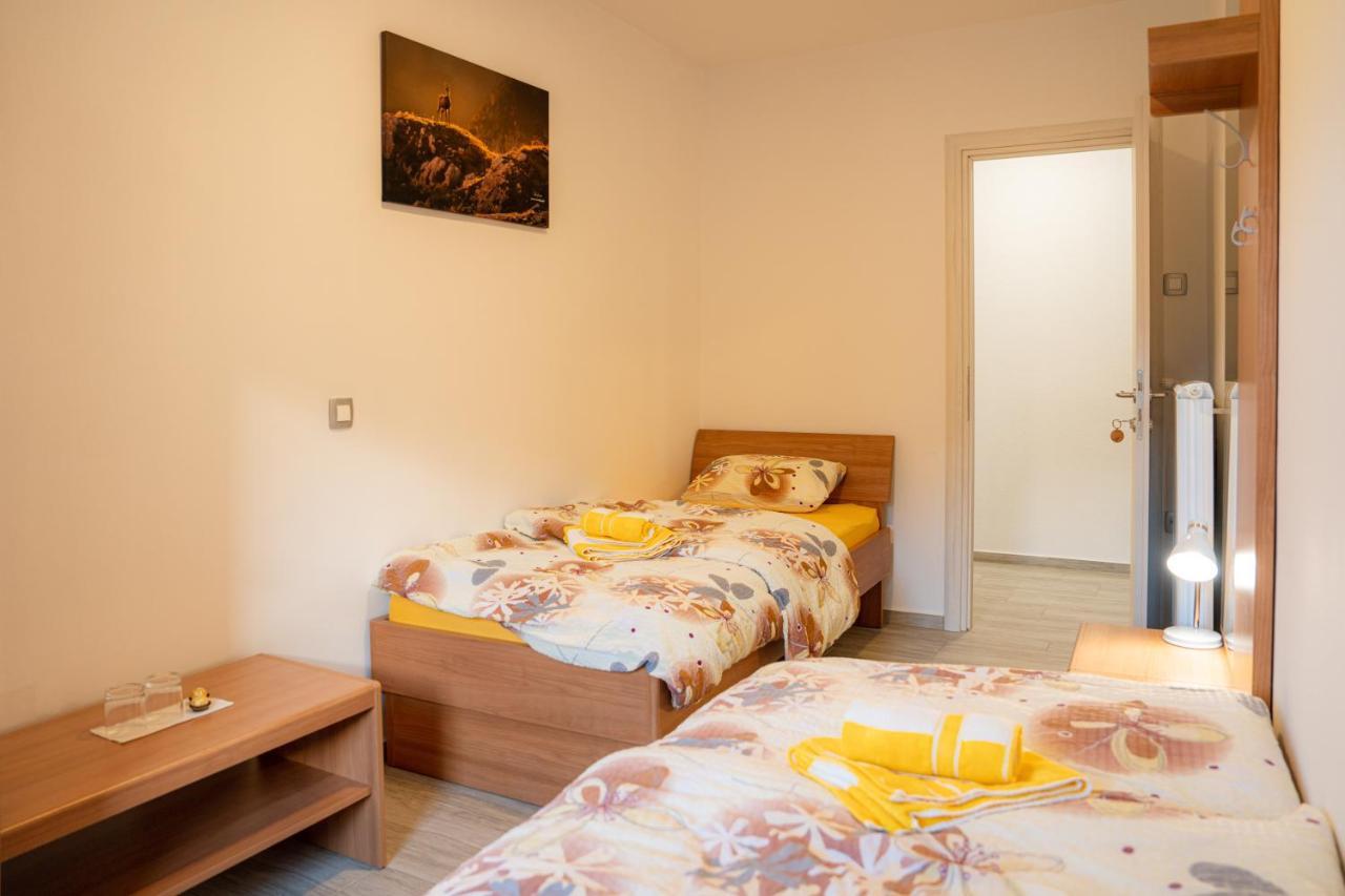 Relax House Soca Pensionat Bovec Eksteriør billede