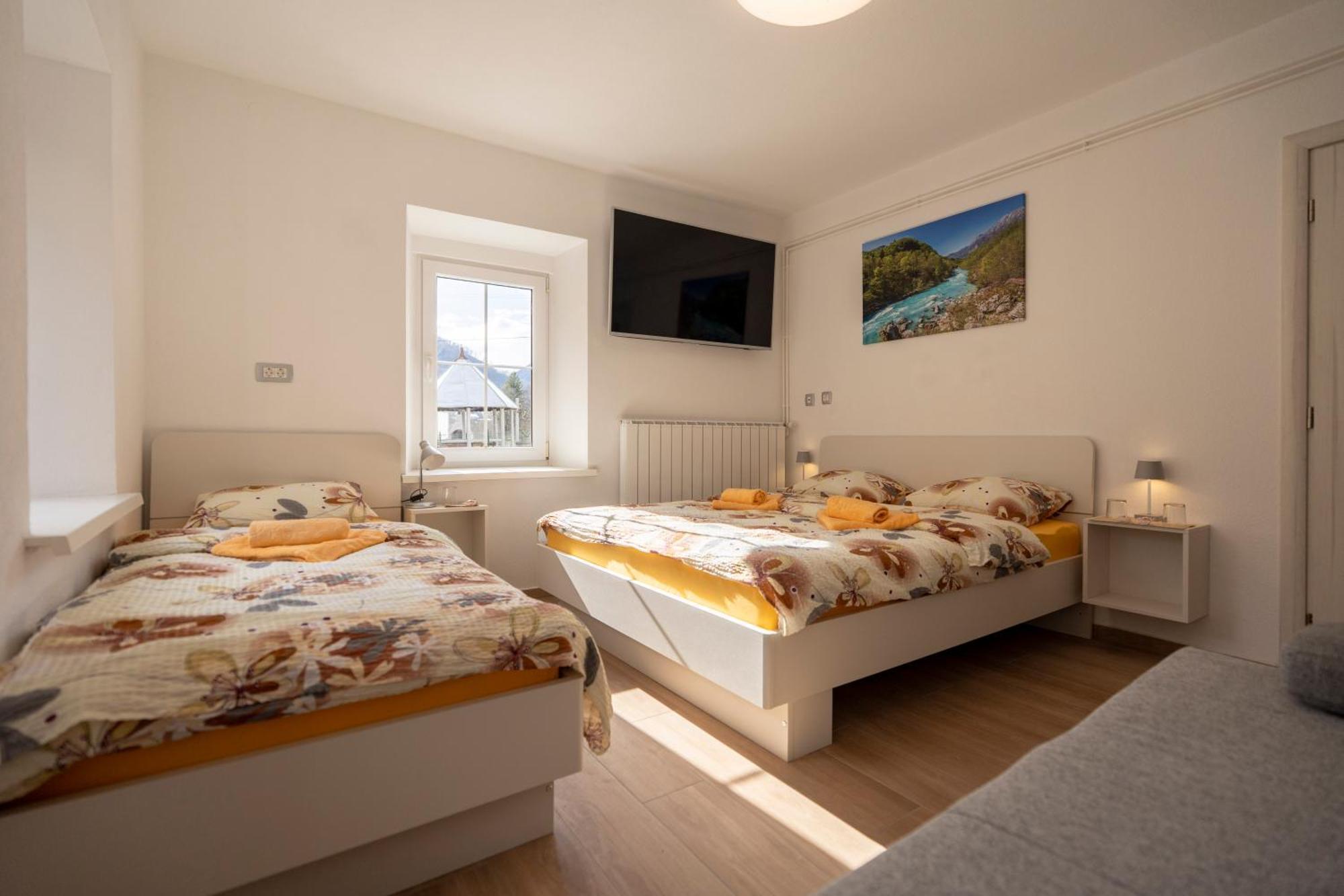 Relax House Soca Pensionat Bovec Eksteriør billede